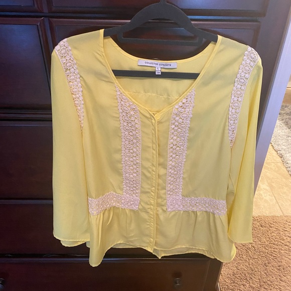 Womens bright yellow stitch fix peplum blouse size large - Picture 1 of 3